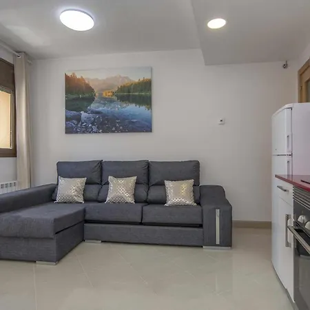Kisa Ideal Centro Histórico De Apartamento Manresa